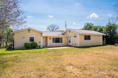 600 W Cypress Street, Johnson City, TX 78636 - Photo 3