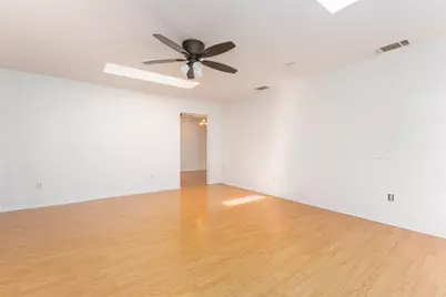 600 W Cypress Street, Johnson City, TX 78636 - Photo 7