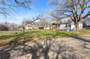 1029 Old McDade Rd, Elgin, TX 78621 - Photo 7