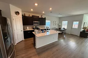 380 Mendoza, Kyle, TX 78640 - Photo 9