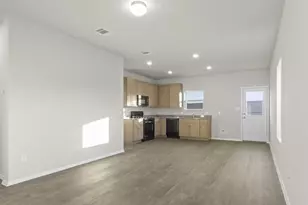 2342 Croaker Crk, San Antonio, TX 78245 - Photo 3