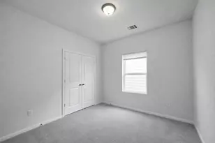 511 Pulitzer Dr, Hutto, TX 78634 - Photo 11