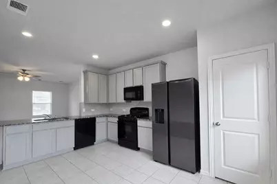 511 Pulitzer Drive, Hutto, TX 78634 - Photo 7