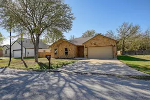 108 Pohakuloa Dr, Bastrop, TX 78602 - Photo 5