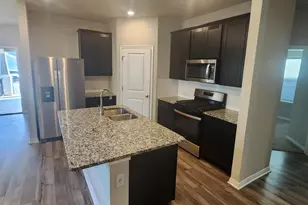 623 Sun Grv Trl, Georgetown, TX 78628 - Photo 3