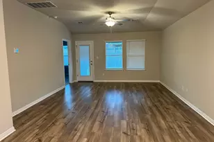 623 Sun Grv Trl, Georgetown, TX 78628 - Photo 5