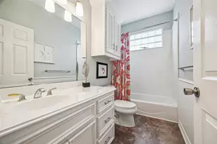 411 Sunset Cir, Galveston, TX 77554 - Photo 23