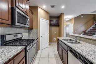 305 Leather Oak Loop, San Marcos, TX 78666 - Photo 11