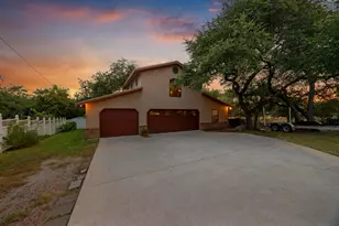 707 Cat Hollow Club Dr, Briarcliff, TX 78669 - Photo 39