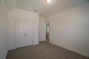 124 Hartson Dr, Taylor, TX 76574 - Photo 15