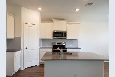 109 Red Buckeye Street, Hutto, TX 78634 - Photo 11