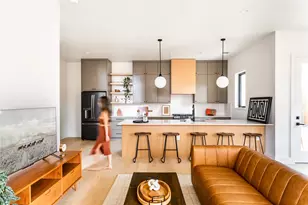 4414 S 1st St, Austin, TX 78745 - Photo 7