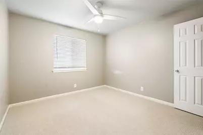 110 Estate Cove, Hutto, TX 78634 - Photo 17