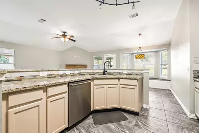 110 Estate Cove, Hutto, TX 78634 - Photo 9