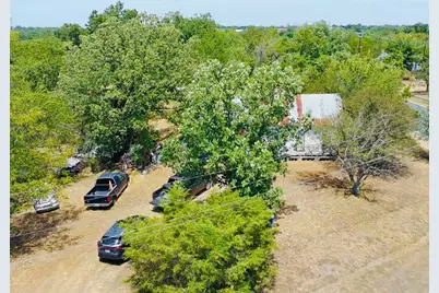 506 S Avenue C, Elgin, TX 78621 - Photo 5