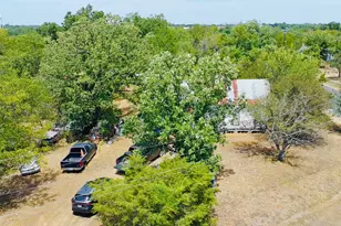 506 S Ave C, Elgin, TX 78621 - Photo 5