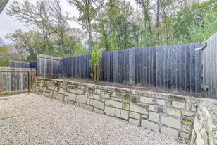 1904 Bunche Rd, Austin, TX 78721 - Photo 25