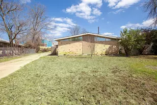 2710 St Edwards Cir, Austin, TX 78704 - Photo 5