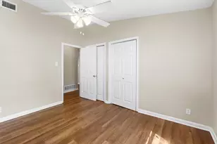 2710 St Edwards Cir, Austin, TX 78704 - Photo 13