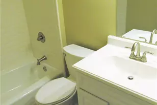 2710 St Edwards Cir, Austin, TX 78704 - Photo 11