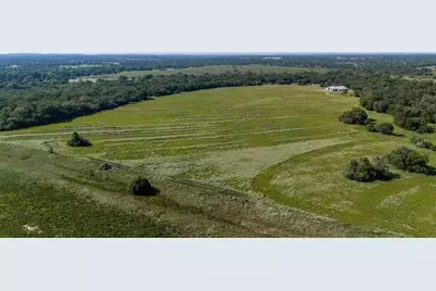 6417 County Road 240, Waelder, TX 78959 - Photo 33