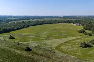 6417 Co Rd 240, Waelder, TX 78959 - Photo 33