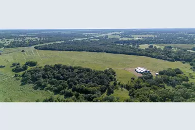 6417 County Road 240, Waelder, TX 78959 - Photo 37