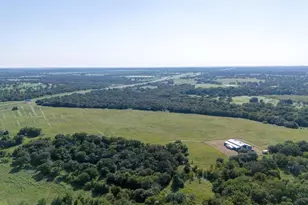 6417 Co Rd 240, Waelder, TX 78959 - Photo 37