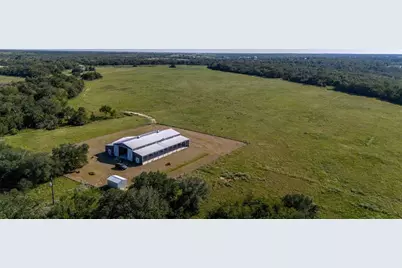 6417 County Road 240, Waelder, TX 78959 - Photo 35