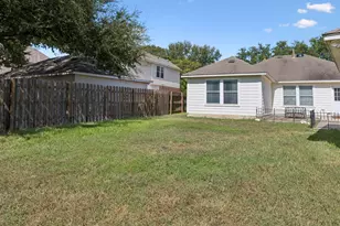 159 Invierno St, Kyle, TX 78640 - Photo 37