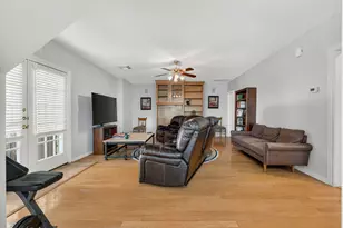 345 The Hills Dr, The Hills, TX 78738 - Photo 9