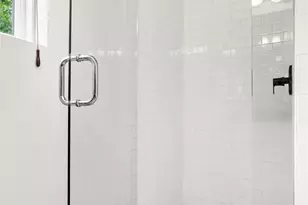 1213 Eleanor St, Austin, TX 78721 - Photo 23