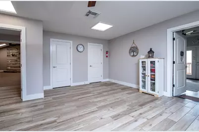 150 W Fm 487, Jarrell, TX 76537 - Photo 11