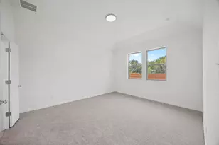 170 Hornet St, Elgin, TX 78621 - Photo 31