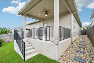 10213 Forest Grove Dr, Austin, TX 78747 - Photo 11