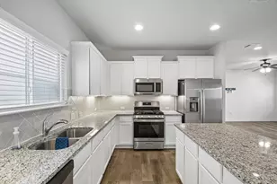 10213 Forest Grove Dr, Austin, TX 78747 - Photo 9