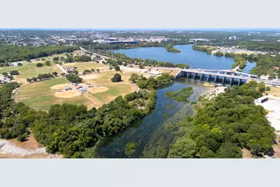 2909 E 5th Street, Austin, TX 78702 - Photo 17