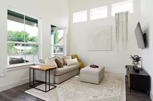 911 Stobaugh St, Austin, TX 78757 - Photo 11