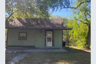 523 S Rio Grande Street, Lockhart, TX 78644 - Photo 1