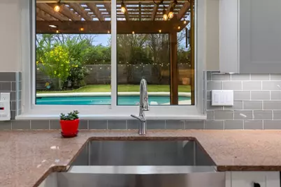 5702 Buffalo Pass, Austin, TX 78745 - Photo 15