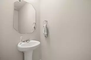 6601 San Isidro Dr, Austin, TX 78744 - Photo 25