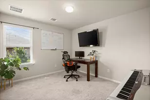 6601 San Isidro Dr, Austin, TX 78744 - Photo 23