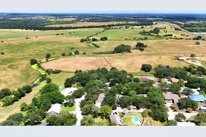 295 Oak Creek Circle, Luling, TX 78648 - Photo 29