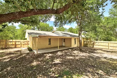 295 Oak Creek Circle, Luling, TX 78648 - Photo 25