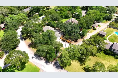 295 Oak Creek Circle, Luling, TX 78648 - Photo 35