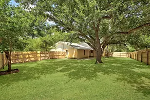295 Oak Creek Cir, Luling, TX 78648 - Photo 39