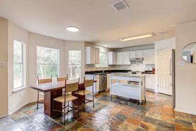 8904 W Hove Loop, Austin, TX 78749 - Photo 7