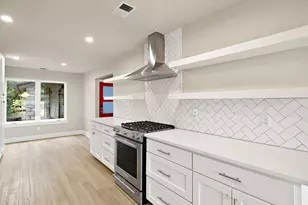 8910 Mt Bartlett Dr, Austin, TX 78759 - Photo 15