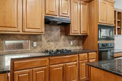 925 Cavalry Ride Trail, Austin, TX 78732 - Photo 7