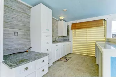 16525 Jamaica Cove Road, Jamaica Beach, TX 77554 - Photo 23